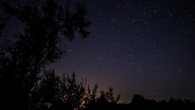 Night sky timelapse with running stars