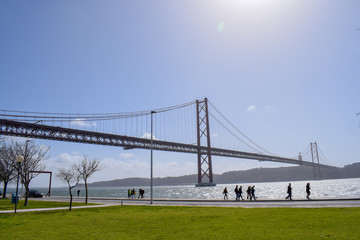 Fototapeta na wymiar De Ponte 25 de Abril bridge in lisbon, portugal