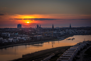 Dortmund Phönixsee im Sonnenuntergang