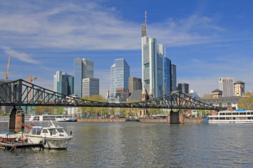 Fototapeta na wymiar Frankfurt am Main im Frühling, Deutschland 