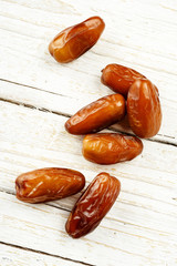 natural dried dates