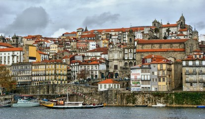 Naklejka na ściany i meble Ribeira view in Oporto, Portugal