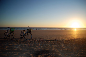 Fototapeta premium BICICLETAS EN LA PLAYA