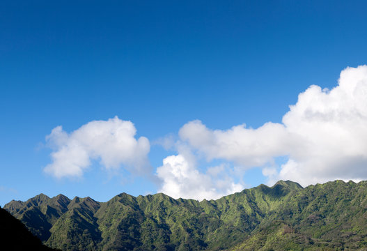 Hawaii Mountains, Manoa