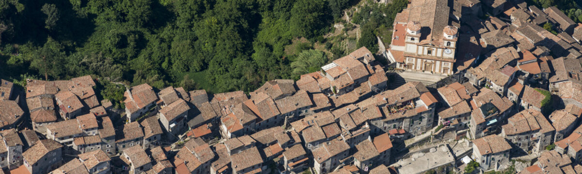 Fototapeta Aerial image of the town of Artena in the Metropolitan City of Rome