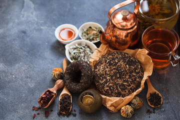 Different sorts of tea: pu'er, oolong; black, red; green; herbal