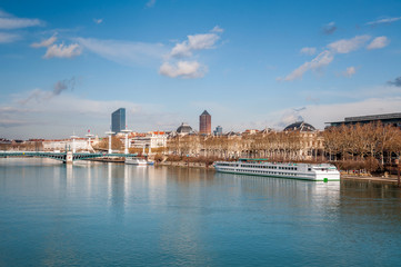 Vue de Lyon du pont Galliéni