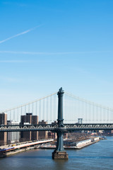 A side view of The Manhattan Bridge