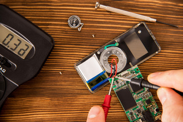 Testing the chip for service by means of a tester and a set of electronics engineer