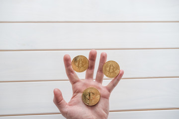 gold coin bitcoin
