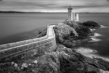 Phare du petit Minou Bretagna Francia bianco e nero