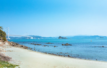 徳島、早春・鳴門海峡の浜