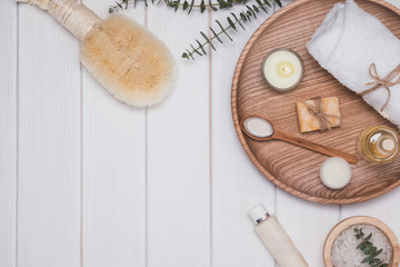 Natural cosmetics and accessories for body care