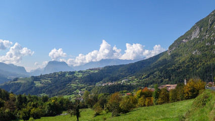 Obraz premium von Andalo nach Ponte Arche in Südtirol