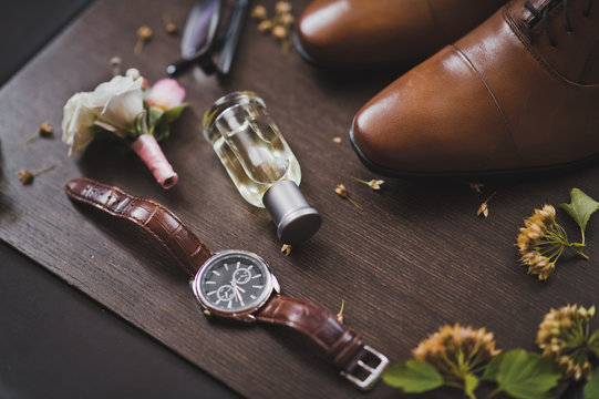 Men Glasses Watches And Perfume With A Boots 713.