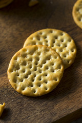 Round Whole Wheat Crackers