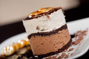 cream chocolate cake