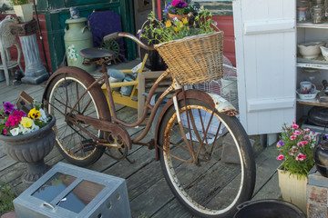 Fototapeta na wymiar Antique Bicycle