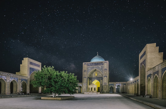 milky way above kalon mosque in buxoro, uzbekistan