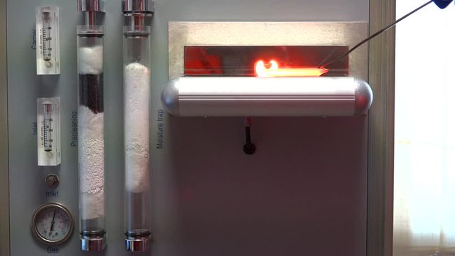 Carbon analyse in laboratory ignition furnace