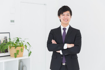 笑顔の男性　ビジネス