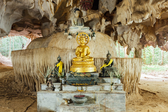 Image of Buddha in the cave