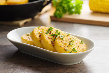 Gebratene Polenta - fried polenta