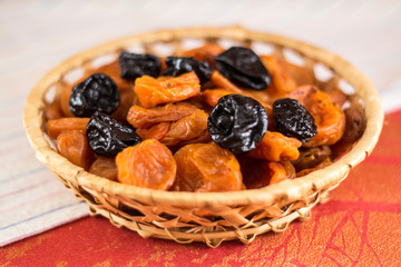 Dried apricots-dried apricot fruit halves without bone