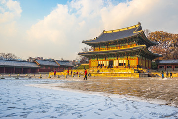 Fototapeta na wymiar Changdeokgung Palace with the tourist in Seoul city, South Korea