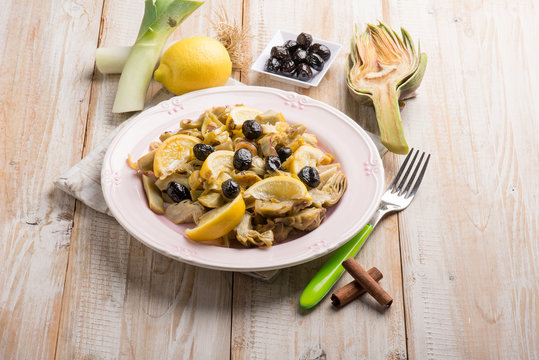 suteed artichoke with black olives and lemon