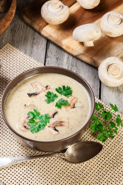 Mushroom cream soup with herbs and spices