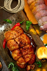 запечённая фаршированная курица.