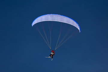 Paragliding ski duo