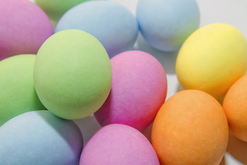 Fototapeta na wymiar Uova Colorate di Pasqua Coloured Easter Eggs 