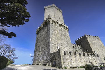 Il castello di Venere nel borgo medievale di Erice, provincia di Trapani IT	