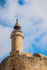 Obraz premium La Tour de Constance et les remparts de Aigues Mortes