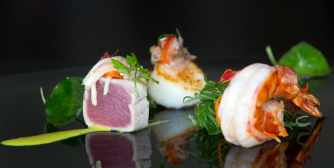 Seafood plate, macro image with reflexion