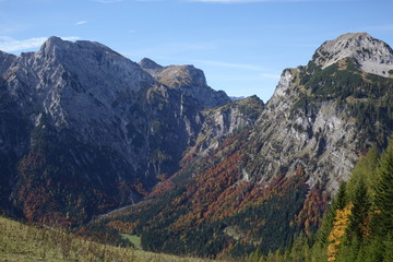 Naklejka premium Berge in Tirol/Österreich im Spätsommer 