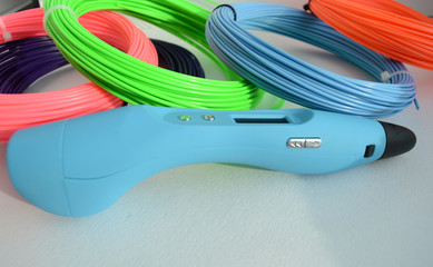 3d pen and colored plastic