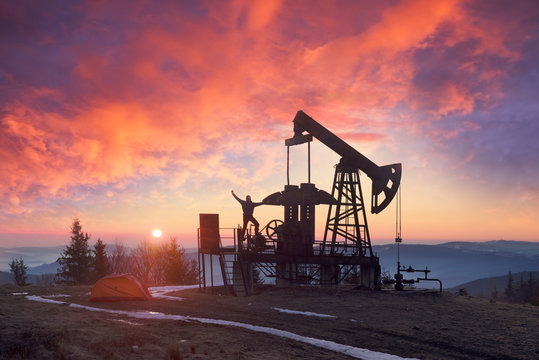 Oil pump at sunrise
