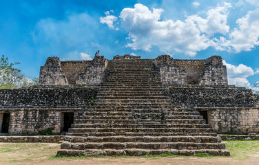 Obraz na płótnie Canvas Ek' Balam, Mexico - May 17, 2017 - Ek Balam Mayan Acropolis, Temples, and Ruins 