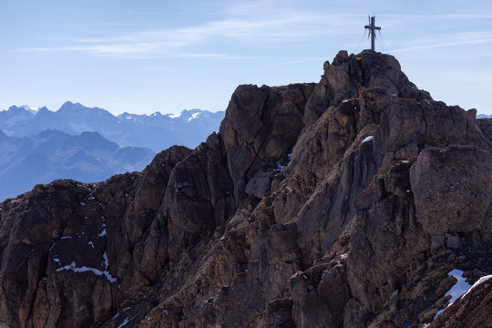 Imster Muttekopf mountain with its summit cross, Lechtal Alps, Imst, Tyrol, Austria