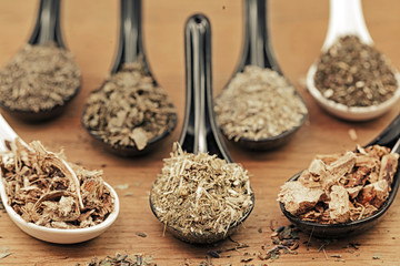 Zioła na stole © robdomel