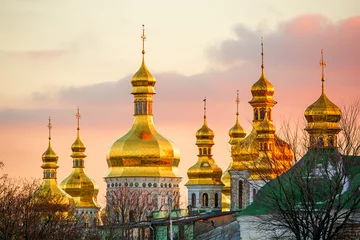 Foto op Aluminium St. Michael& 39 s klooster met gouden koepels in Kiev (Oekraïne) © Silvan