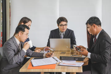 Fototapeta premium Business people are discussing work.