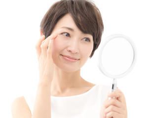 目元・スキンケア・女性