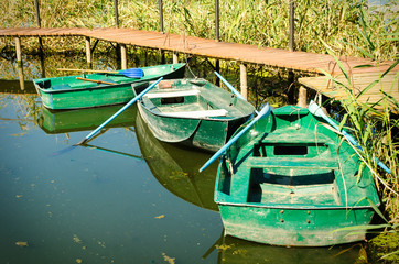 Fototapeta na wymiar wooden boats