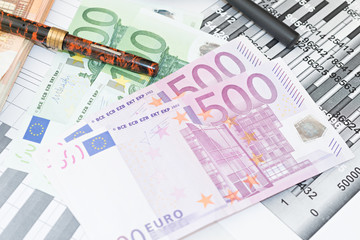 Financing graphics with money