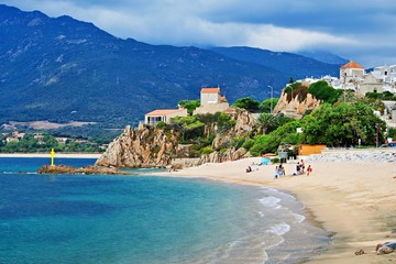 Obraz premium Corsica-view of the beach in Propriano