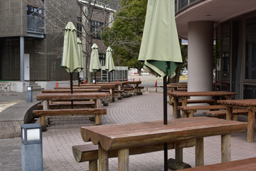 日本の大学のベンチ